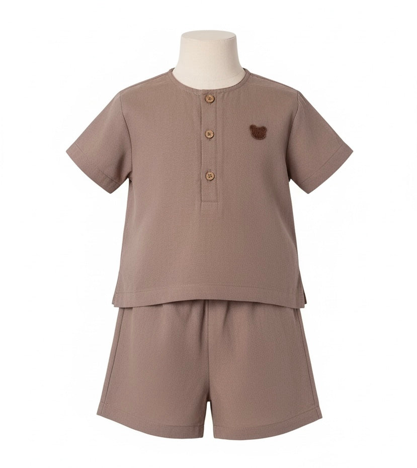 Bruin Kinder Set – T-shirt met Knoopjes & Short